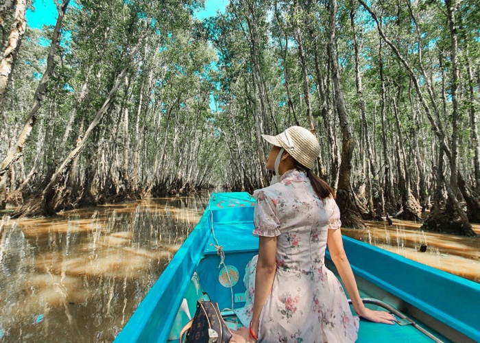 thoa-suc-bung-lua-tai-khu-sinh-thai-huong-tram-ca-mau-5